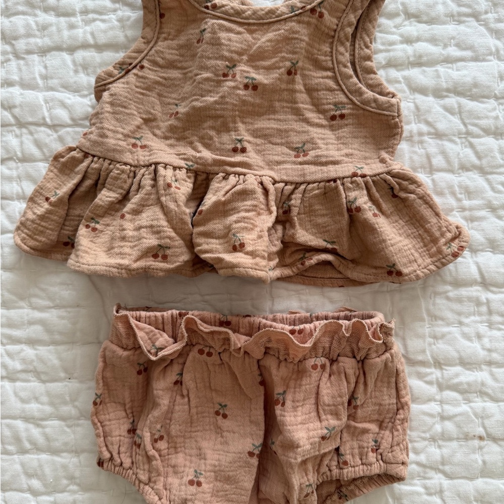 Quincy Mae top and bloomers set